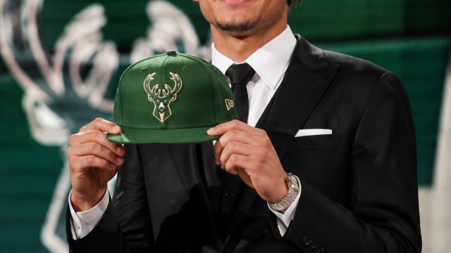 Milwaukee Bucks Kick Off NBA Draft by Choosing Brayden Burries | jenis ayam siam, jackpot party