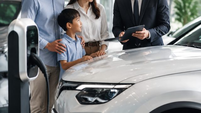 VinFast's 10-Year Warranty: A Game Changer for EV Consumers | ver 88 asli, data keluaran singapore 2